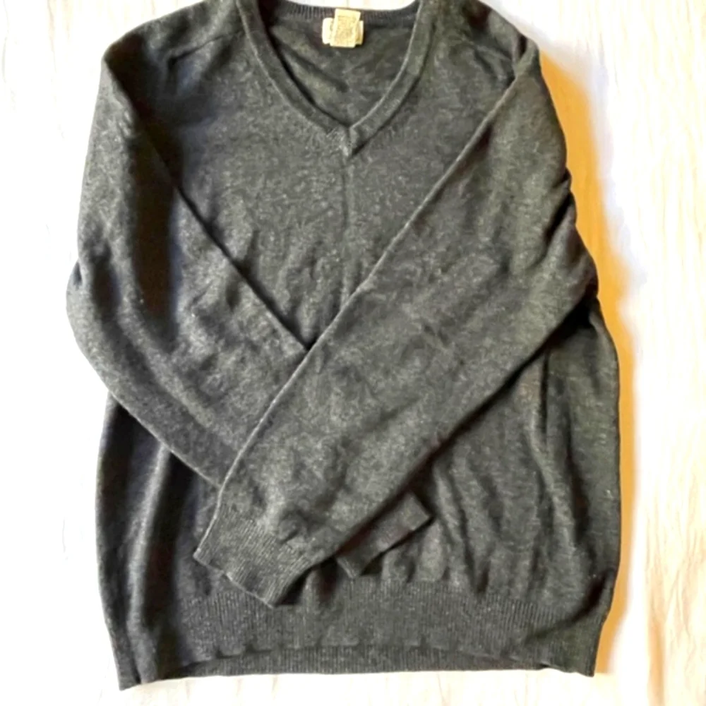 L.L. Bean classic neck